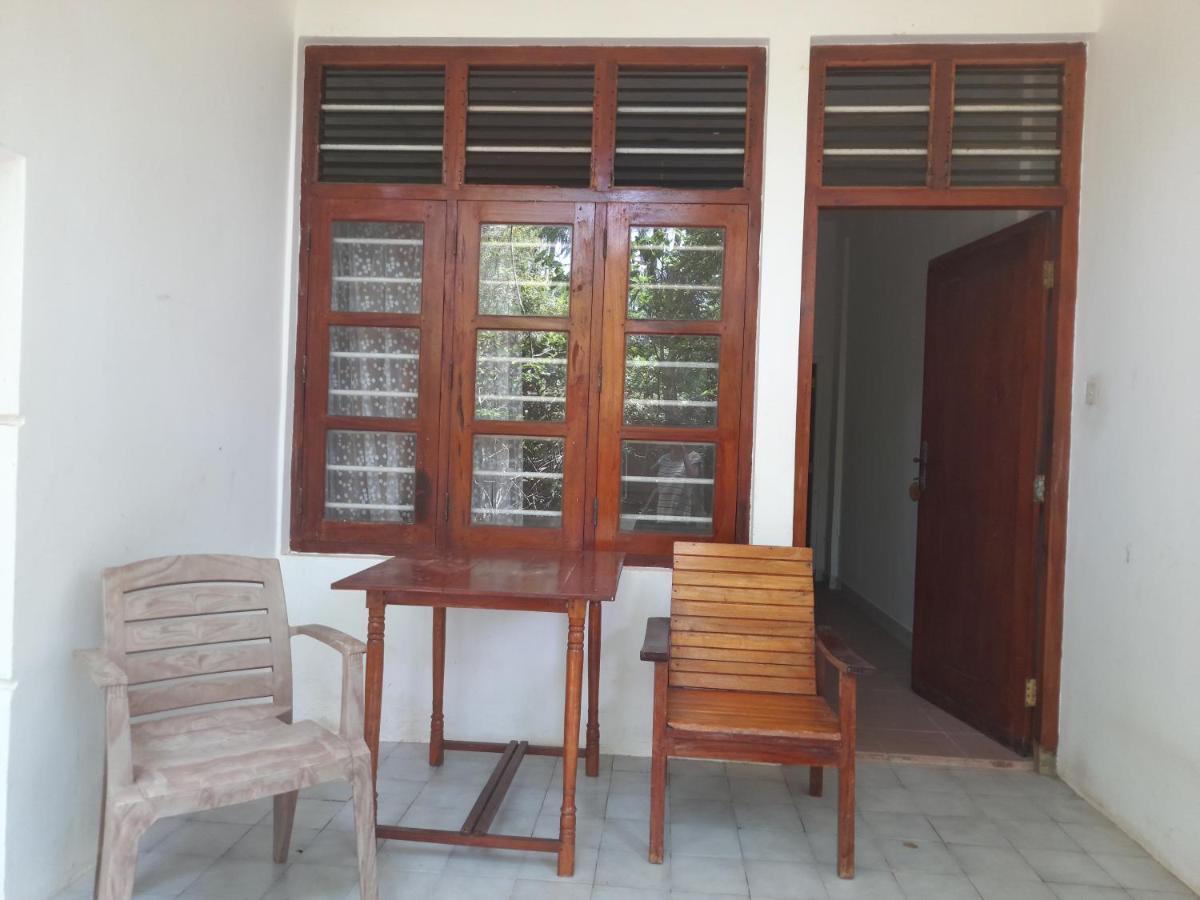 Hotel Santis Hikkaduwa Esterno foto