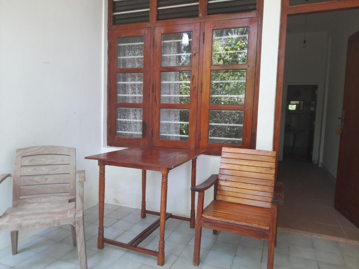 Hotel Santis Hikkaduwa Esterno foto